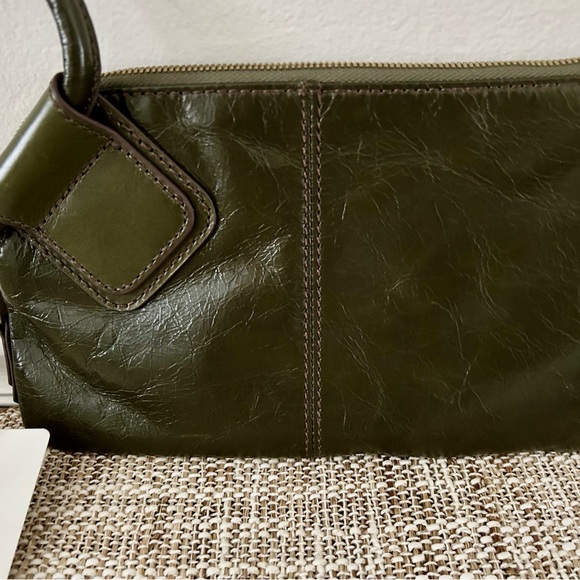 NEW HOBO Sable clutch wristlet in Deep Moss. - Picture 4 of 11